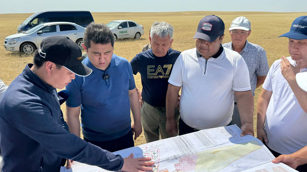 Шегірткеге қарсы күреске 2,5 мыңнан астам адам тартылды - министр