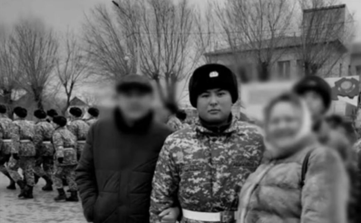 БТР-дың астына түсіп қалған: Аягөзде көз жұмған сарбаз анасы мәлімдеме жасады