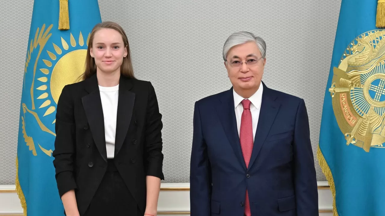 Президент Елена Рыбакинаны туған күнімен құттықтады