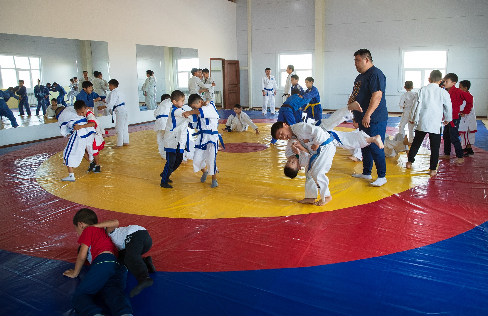 Ауылдың әрін кіргізетін нысандар