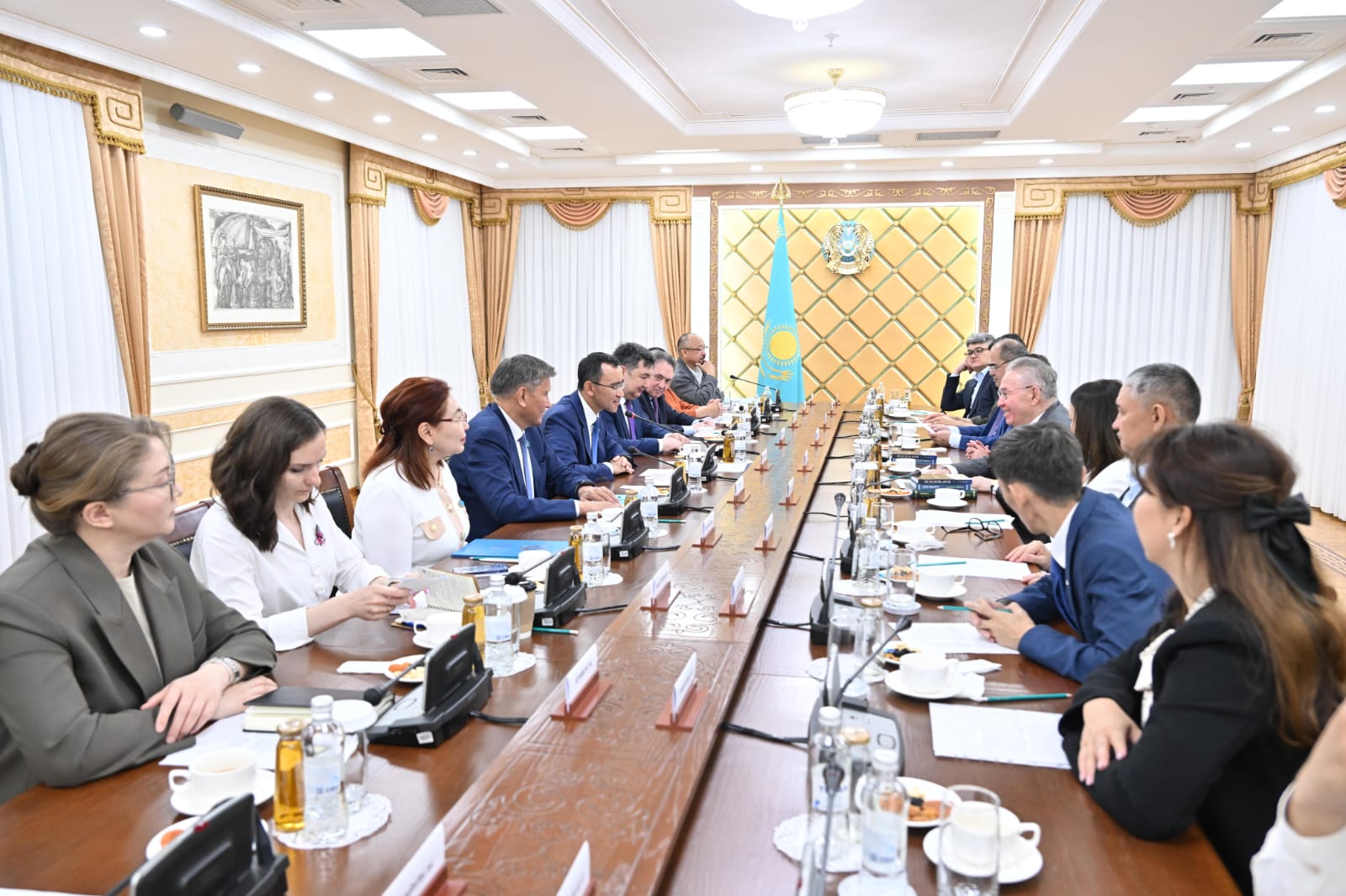 «Ұлттық мүдде» диалог алаңының кезекті отырысы өтті