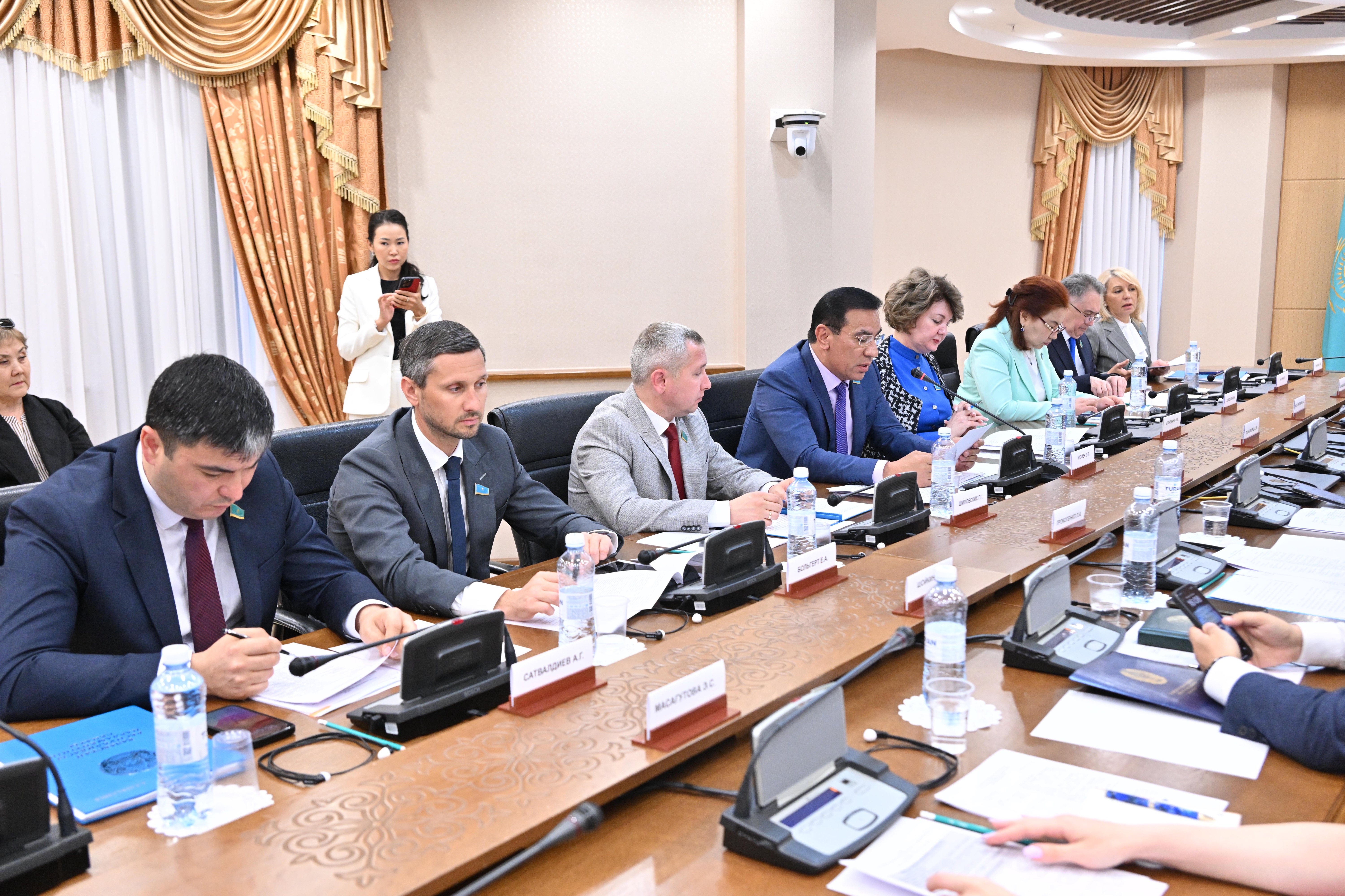 «Ассамблея. Парламент. Мәслихаттар» қоғамдық жобасы таныстырылды