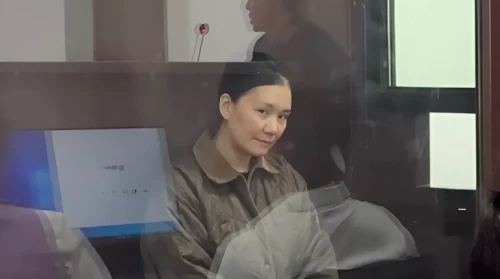 Екі баласын тұншықтырып өлтірген анаға сот үкімі шықты