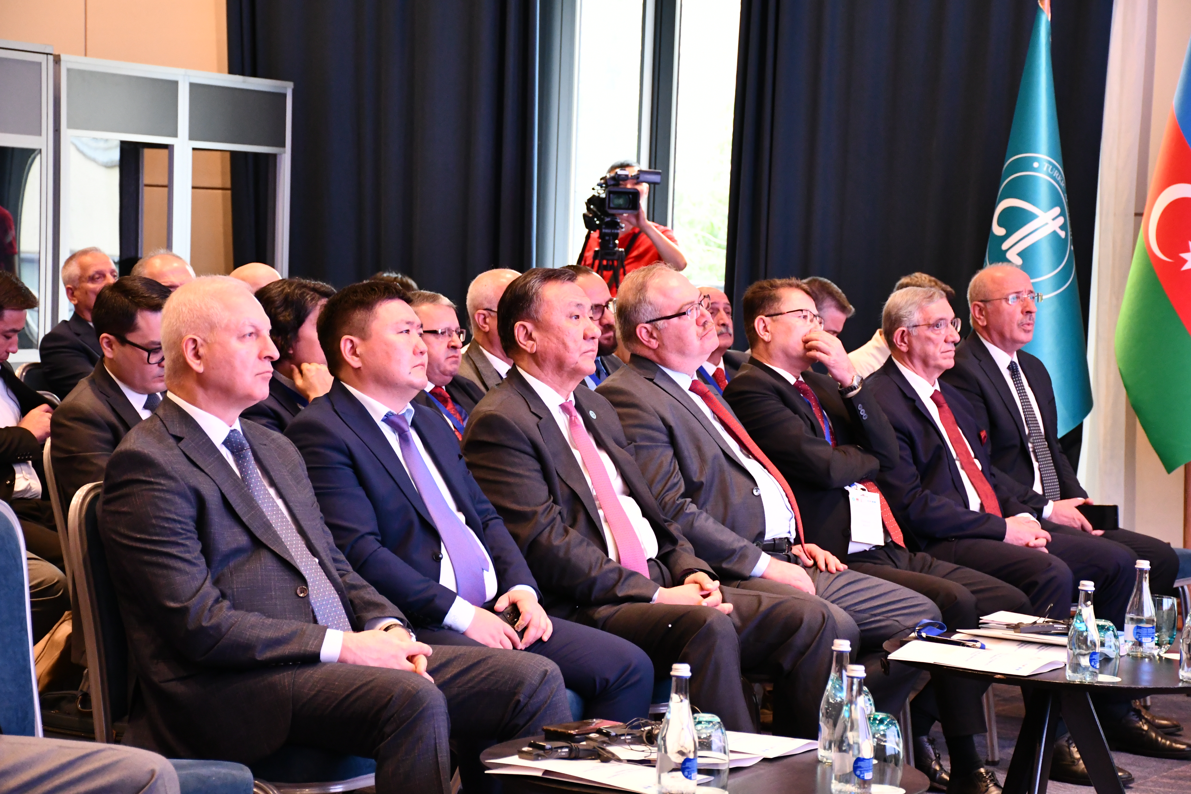 Түркітанушы ғалымдар Махмұд Қашқари мұрасын талқылады