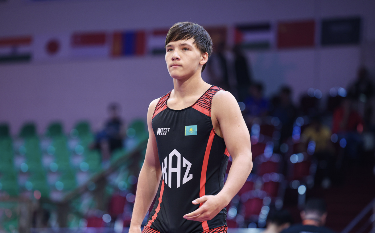 Азия чемпионаты: Үш балуан үздік үштікке енді