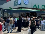 Алматыда жолаушылар автобусы ғимаратқа соғылған