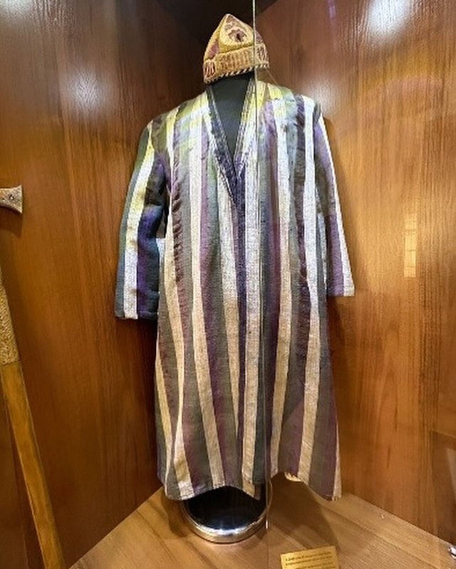 Сәкенге өзбек әріптестерінің тартуы