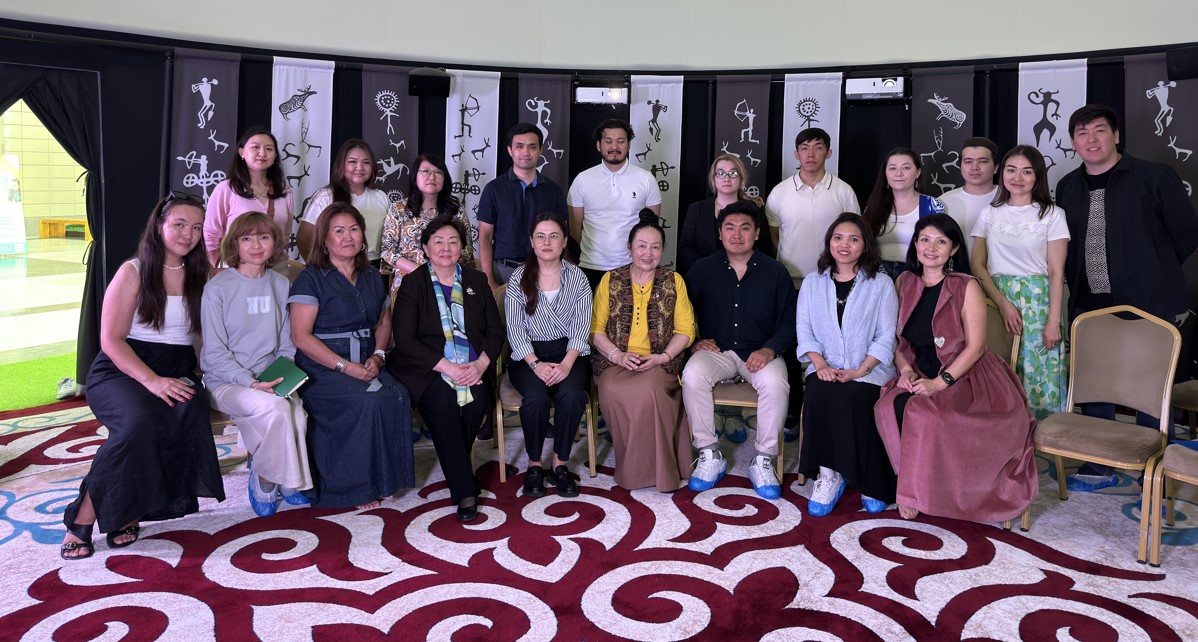 Дарынды жастар цифрлық киіз үйде бас қосты