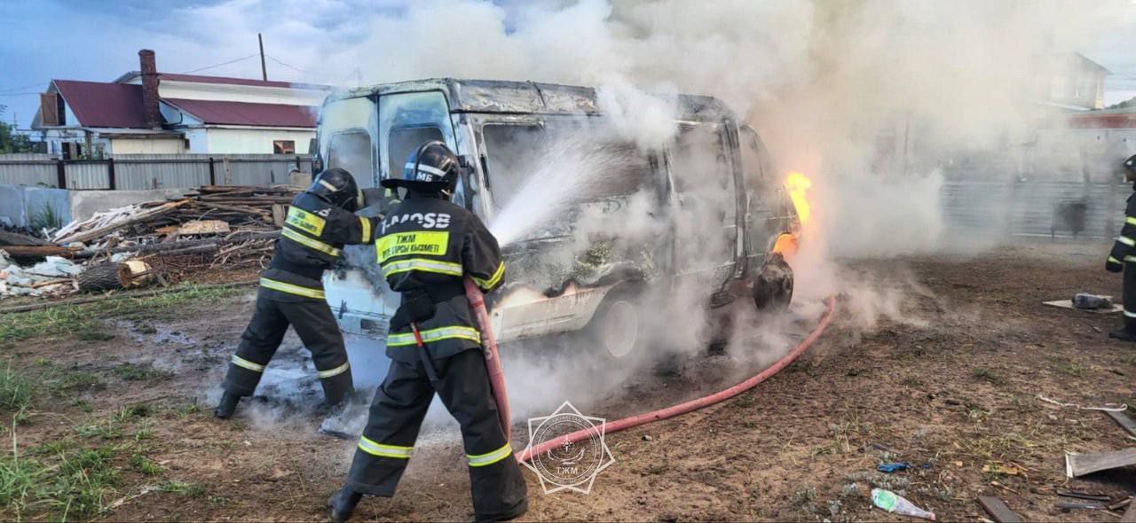 Семейде «Газель» көлігі өртеніп кетті