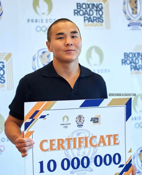 Боксшыларға 10 млн теңге сыйақы берілді