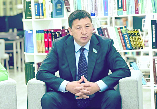 Данияр Қасқарауов: Аралас жекпе-жекке әуесқойларды араластырмау керек