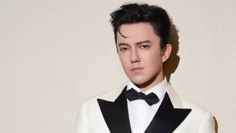 Димаш Сербияға не үшін барады?