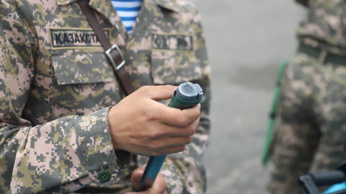 Семейде офицер әскери бөлімнің мүлкін ломбардқа өткізген