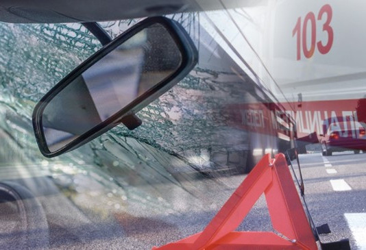 СҚО-да ерлі-зайыптылар мінген көлік аударылып кеткен