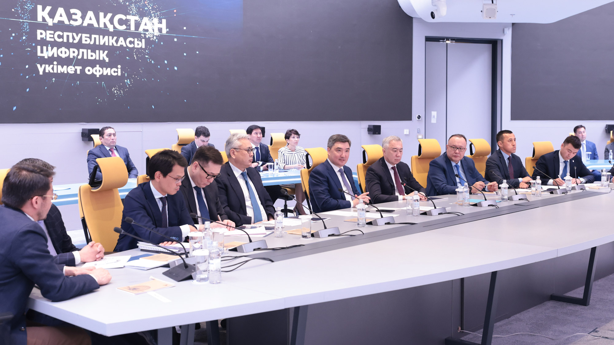 Олжас Бектенов контрафактілік өнімдермен күрес жұмыстарын күшейтуді тапсырды