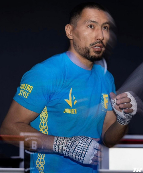 Жекпе-жек алдында есінен танып қалған Жәнібек Әлімханұлының жағдайы қалай