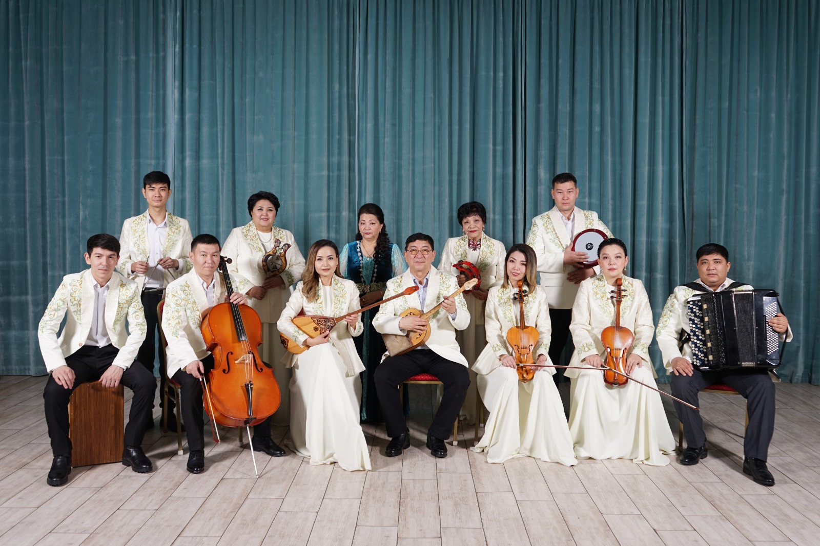 Әнімен әдемі Әуез әулеті