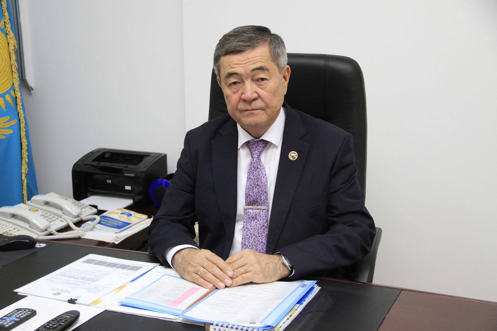 Дос тұғырындағы тұлға