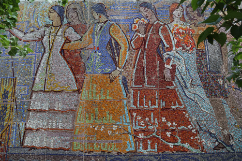 Алматыда монументалды-сәндік мұра табылды