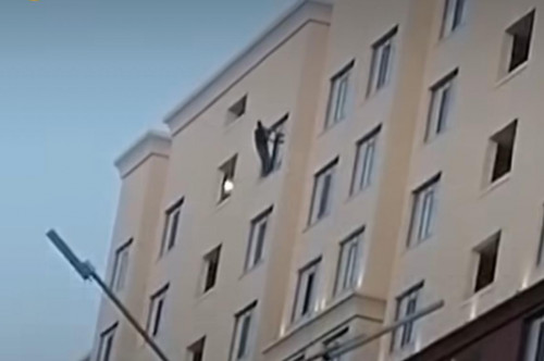 Астанада көпқабатты үйден секірмек болған ер адам қамауға алынды