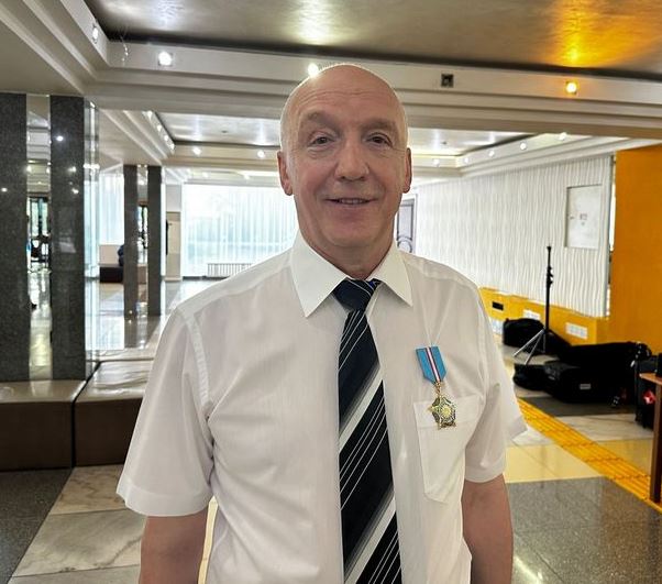 Болаттан бұлақ ағызған