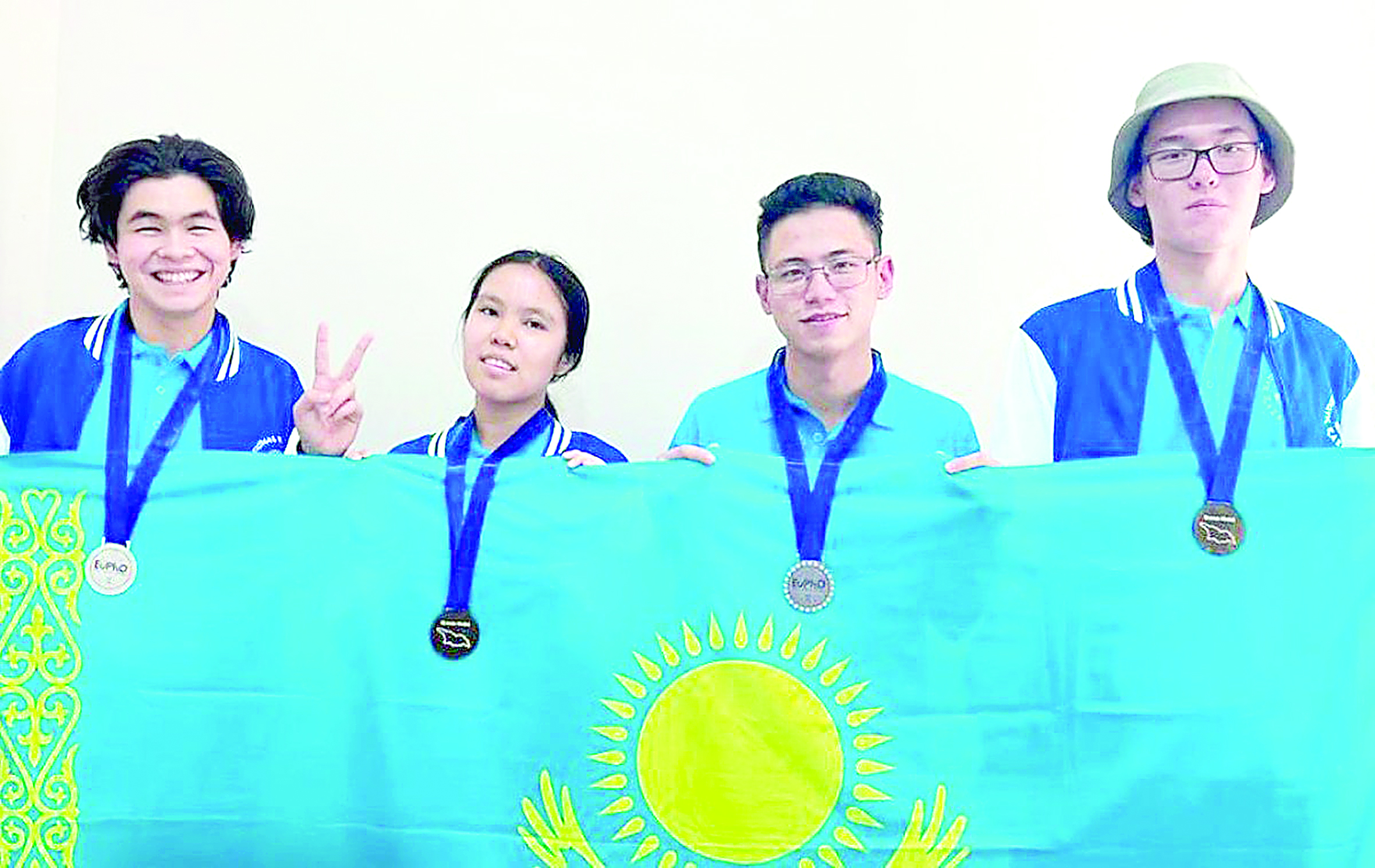 Жас физиктер жарап тұр