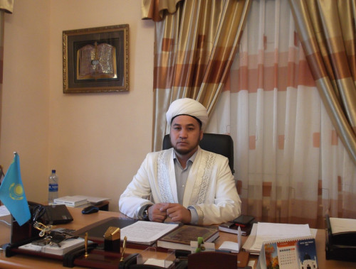 Мас күйде көлік айдаған бас имам қызметінен босатылды