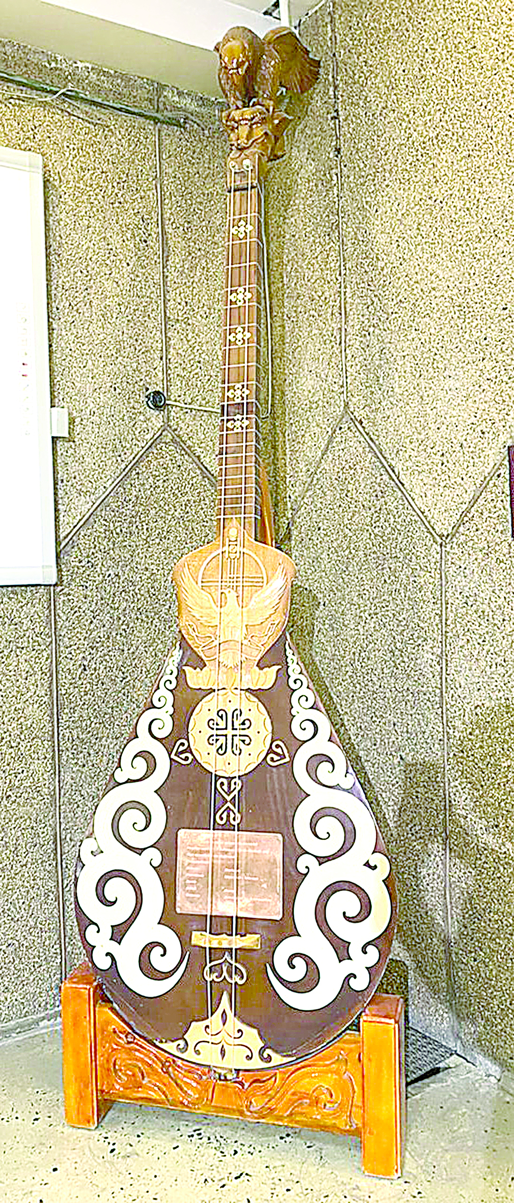 Алып домбыра