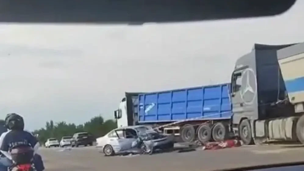 Алматы-Қонаев тасжолындағы жол апатынан екі жаяу жүргінші қаза тапты