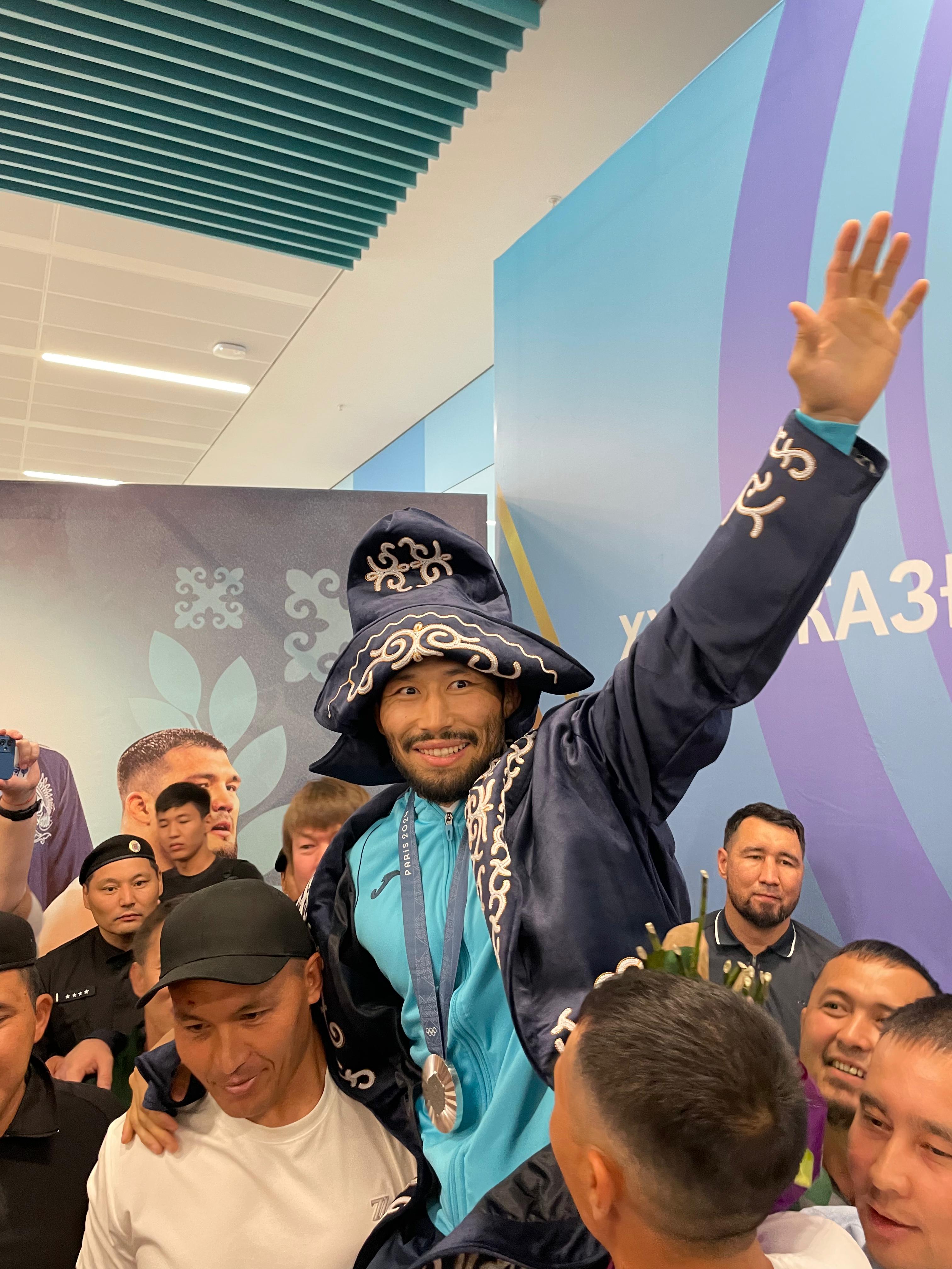 Олимпиада жүлдегерін құшақ жая қарсы алды