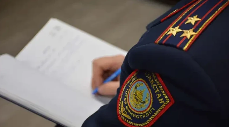 Лауазымды тұлғаларға пара беруге үгіттеген жалған адвокат сотталды