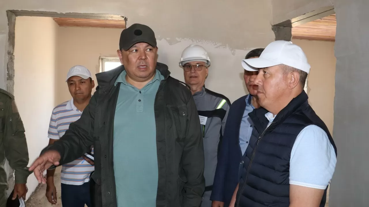 Қанат Бозымбаев құрылыс қарқынын жеделдетуді тапсырды