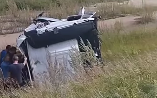 Ақмола облысында екі жүк көлігі соғысты: бір адам қаза тапты