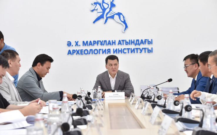 Қазақстан тарихының көптомдығын дайындау барысы талқыланды