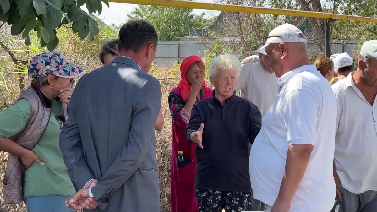 Жамбыл облысындағы атауы да жоқ ауылдың мәселесінен шенеуніктер бейхабар