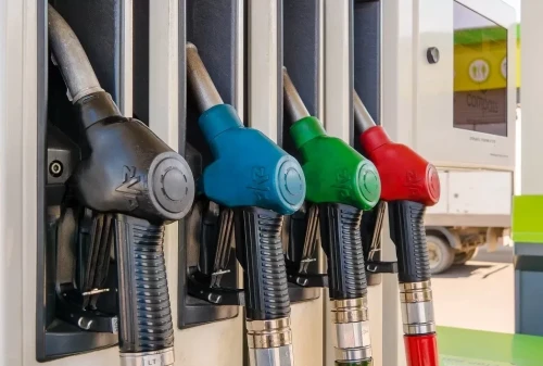 Қазақстаннан бензинді көлікпен шығаруға тыйым салынды