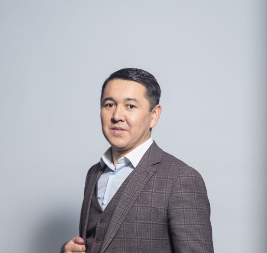 Әріптестеріміз – Президенттік арнаулы әдеби сыйлықтың иегері