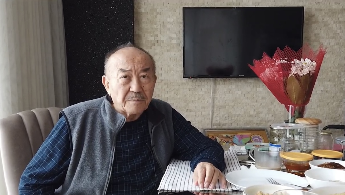 Белгілі биік көксеңгір құлады