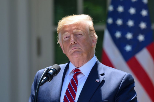 Дональд Трамп 100-ге жуық жарлыққа қол қоймақшы