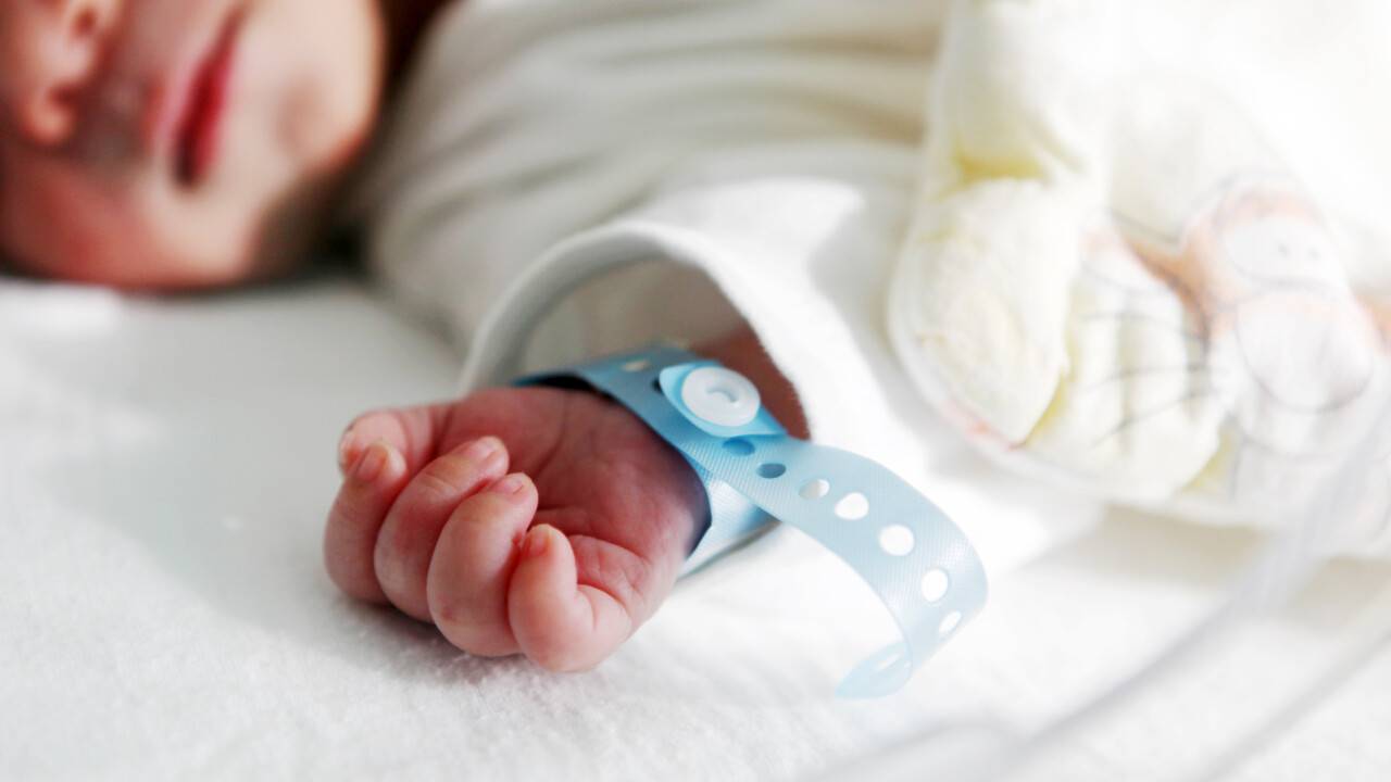 Ақтөбедегі перзентханада жаңа туған нәрестені сатып жіберген