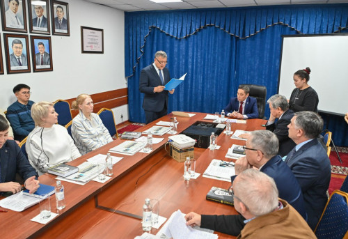 Дөңгелек үстел: Ұлттық баспасөздегі мемлекет мүддесі