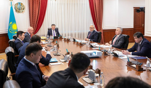 Үкіметте сыртқы факторлардың ел экономикасына әсері талқыланды