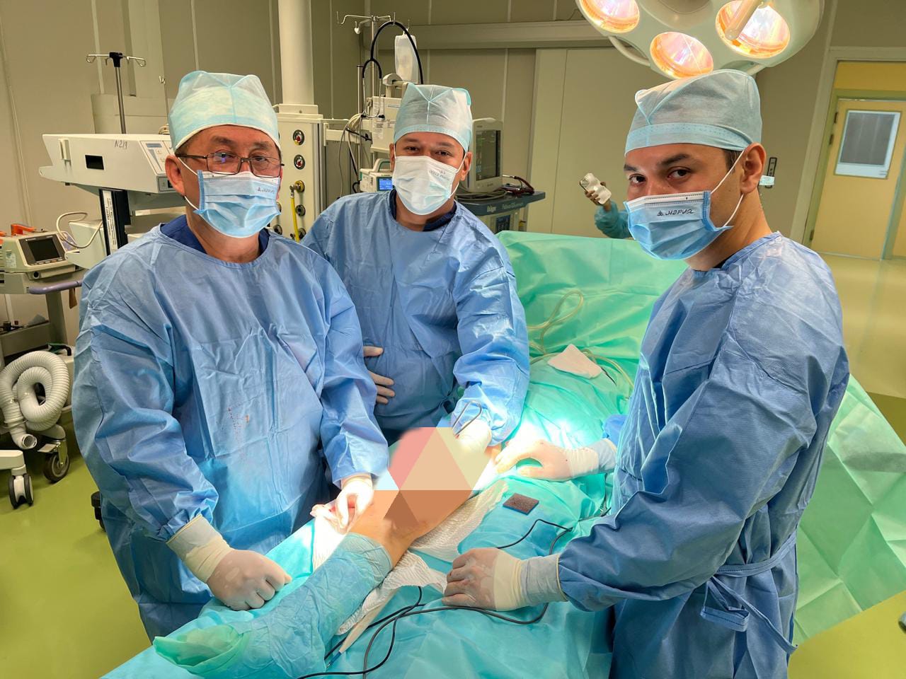 Сүйек обырына шалдыққан жүзден астам балаға ота жасалды