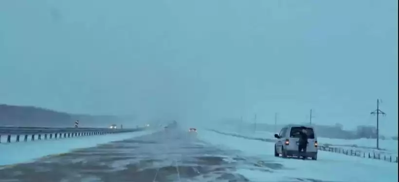 Екі облыс аумағында автожол бөліктері жабылды