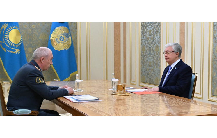 Мемлекет басшысы Қорғаныс министрін қабылдады