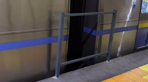 Алматы метрополитені неге қоршауға алынды