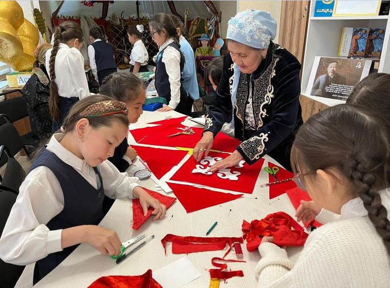 «Әжелер мектебі»: Саран қаласында ерекше жоба іске қосылды