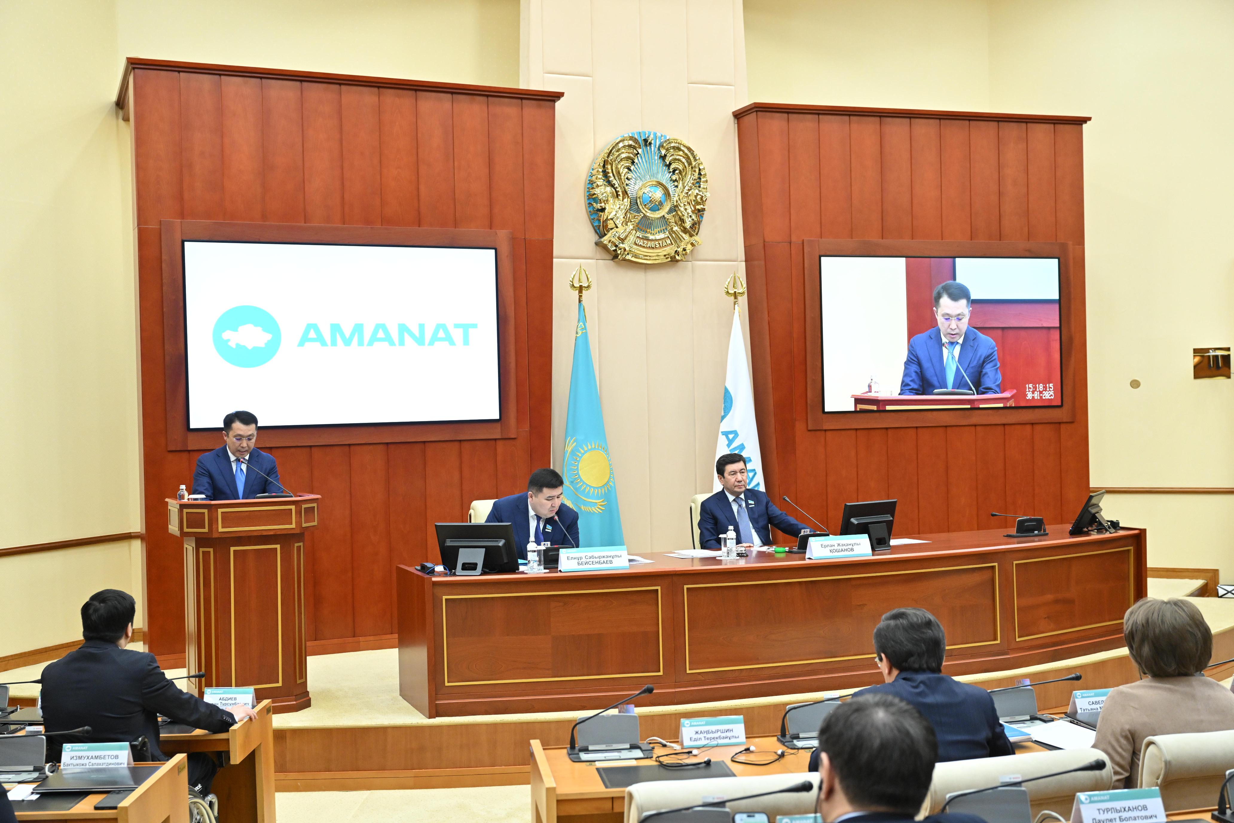 «AMANAT» фракциясы такси саласындағы реформаларды қайта қарауды талап етті