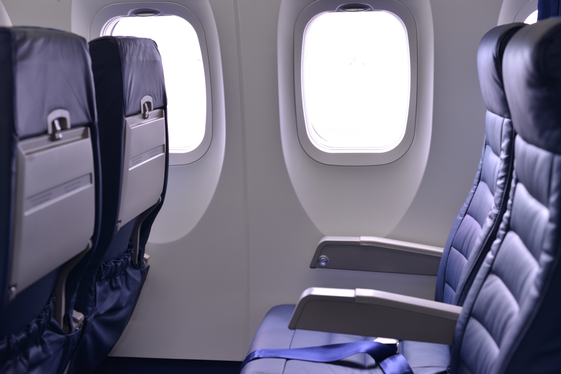 Ұшақ бортында жолаушылар орындық үшін жанжалдасты