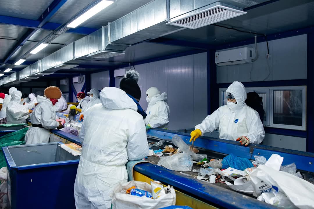 Атырауда қоқыс сұрыпталатын кешен іске қосылды